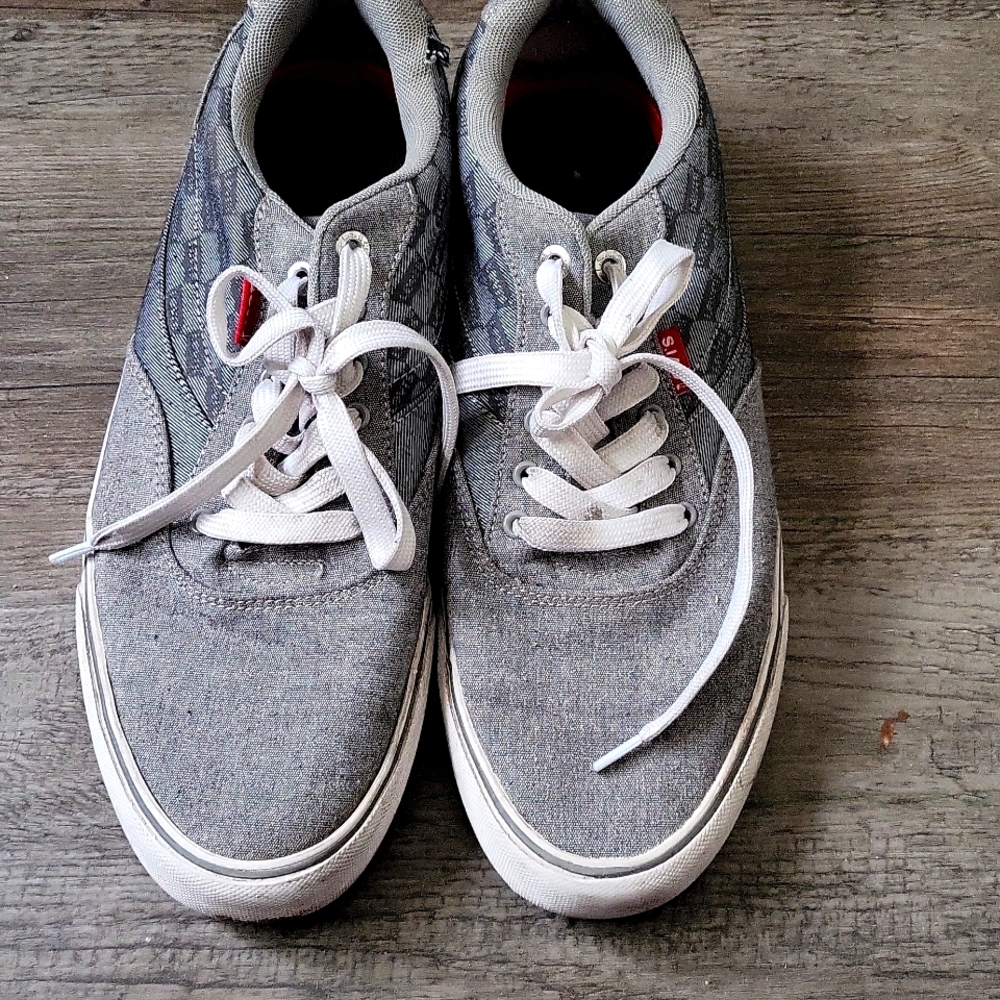 Levis gray skate shoes size 12